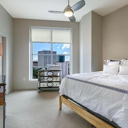 Upscale Condos And Penthouses Close To Canal And Bourbon St New Orleans  Kültér fotó