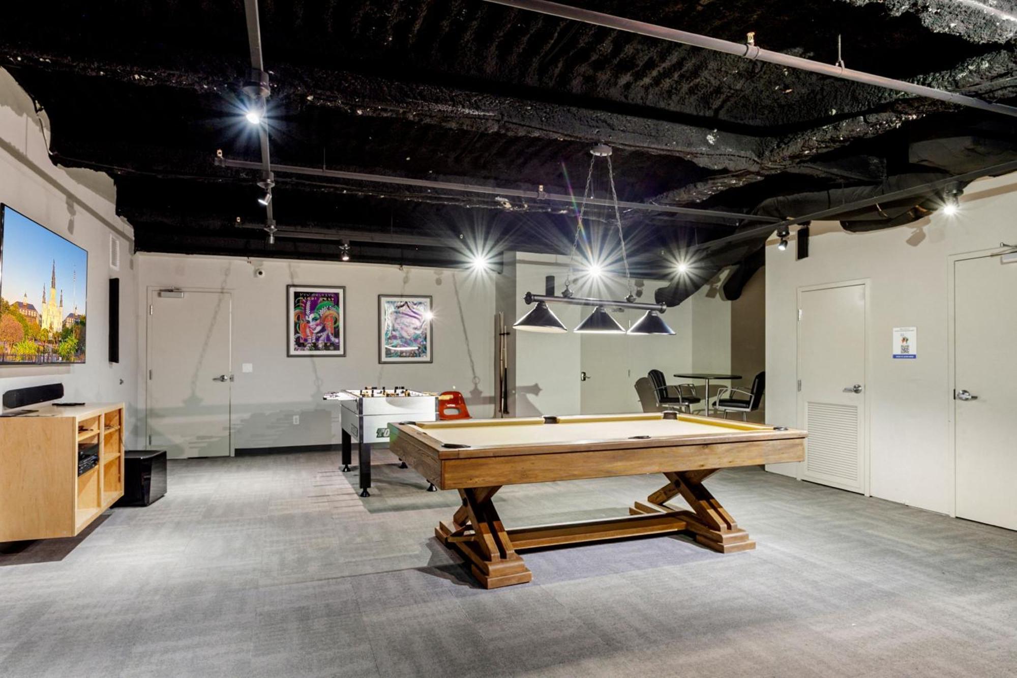 Upscale Condos And Penthouses Close To Canal And Bourbon St New Orleans  Kültér fotó
