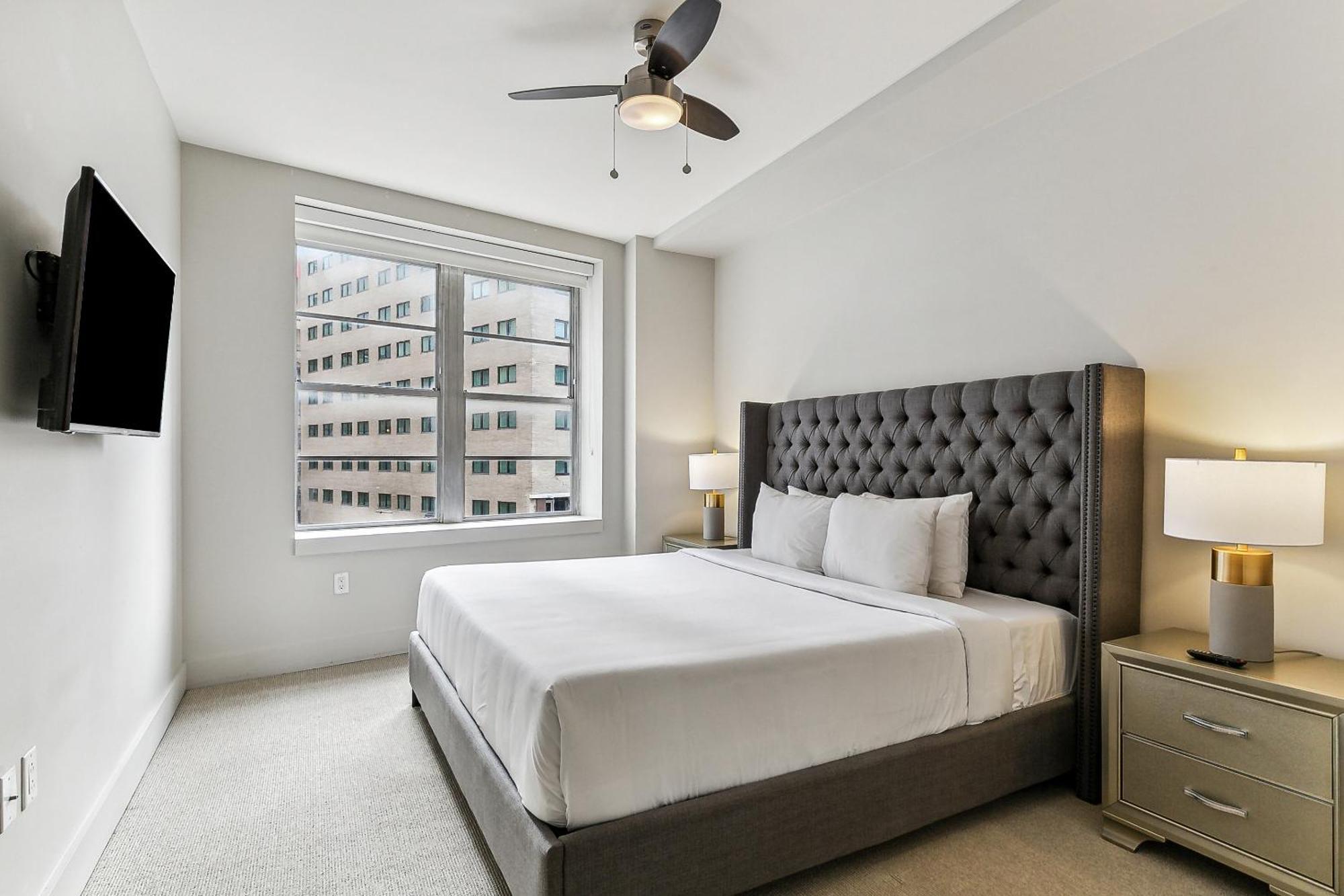 Upscale Condos And Penthouses Close To Canal And Bourbon St New Orleans  Kültér fotó