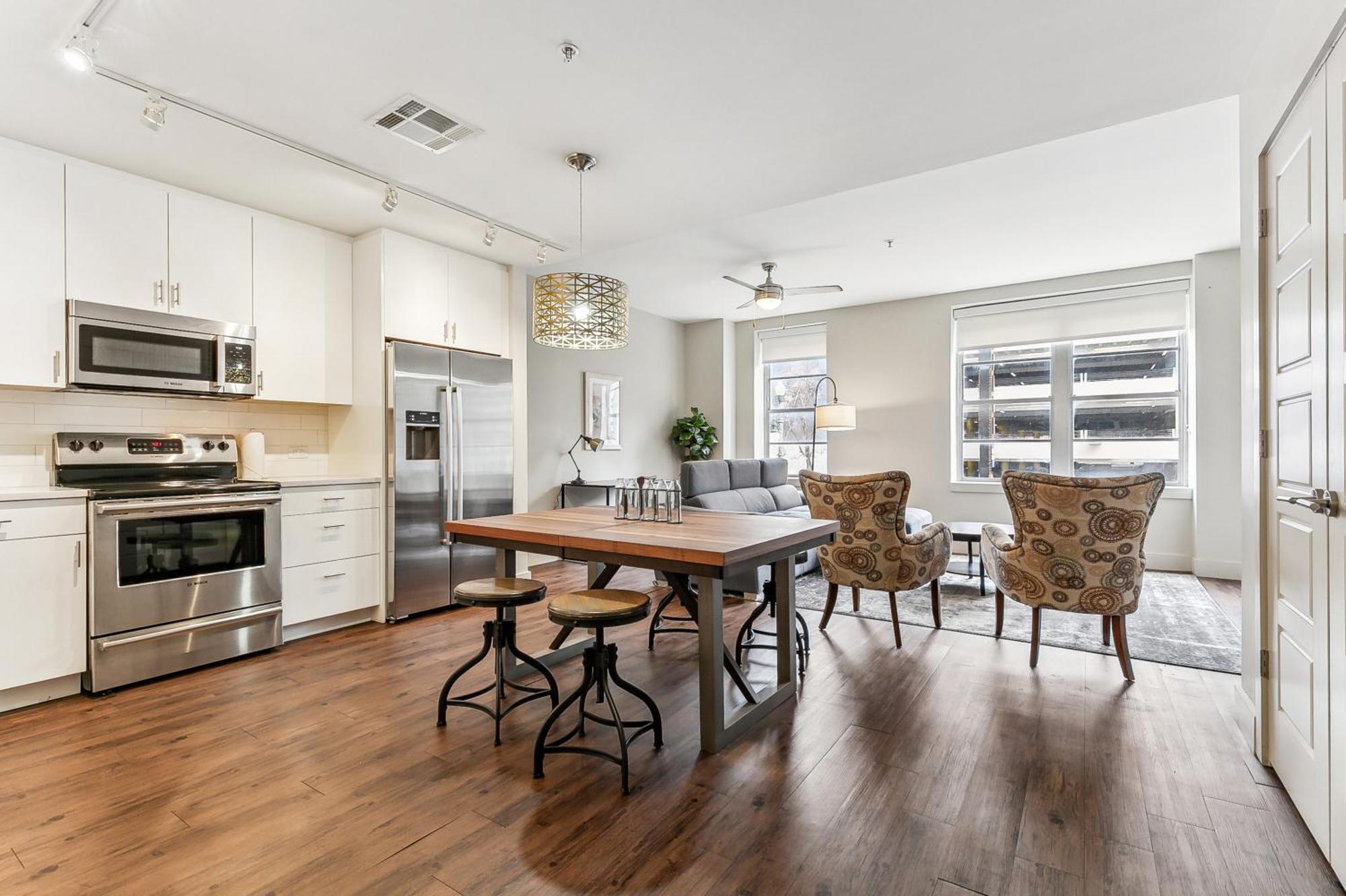 Upscale Condos And Penthouses Close To Canal And Bourbon St New Orleans  Kültér fotó