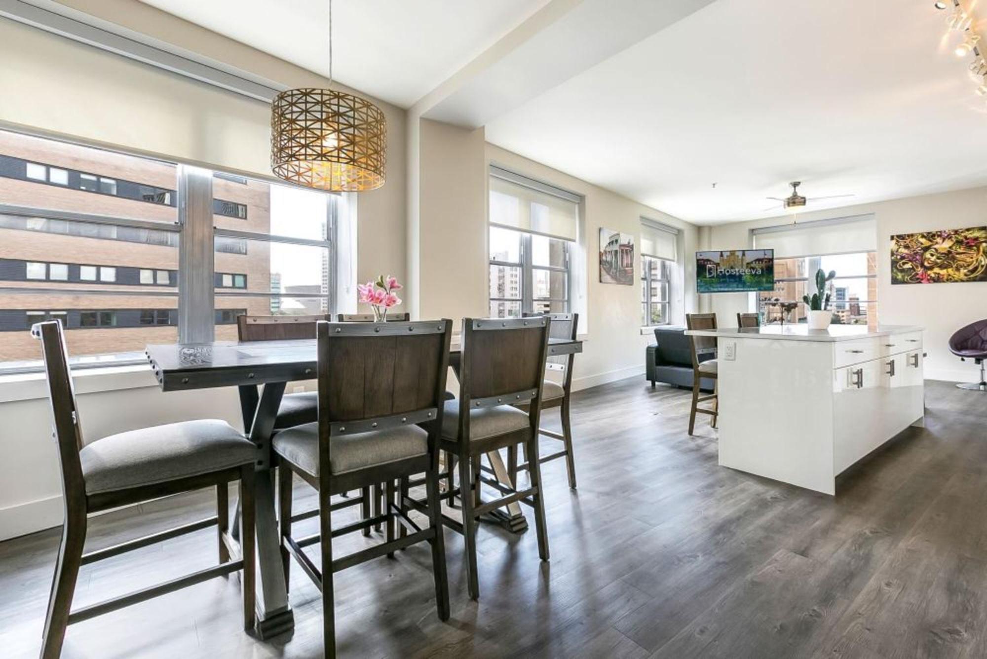 Upscale Condos And Penthouses Close To Canal And Bourbon St New Orleans  Kültér fotó