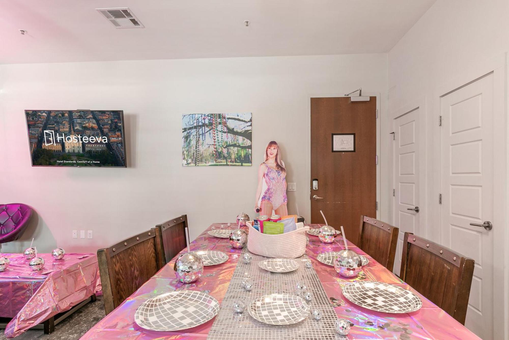 Upscale Condos And Penthouses Close To Canal And Bourbon St New Orleans  Kültér fotó