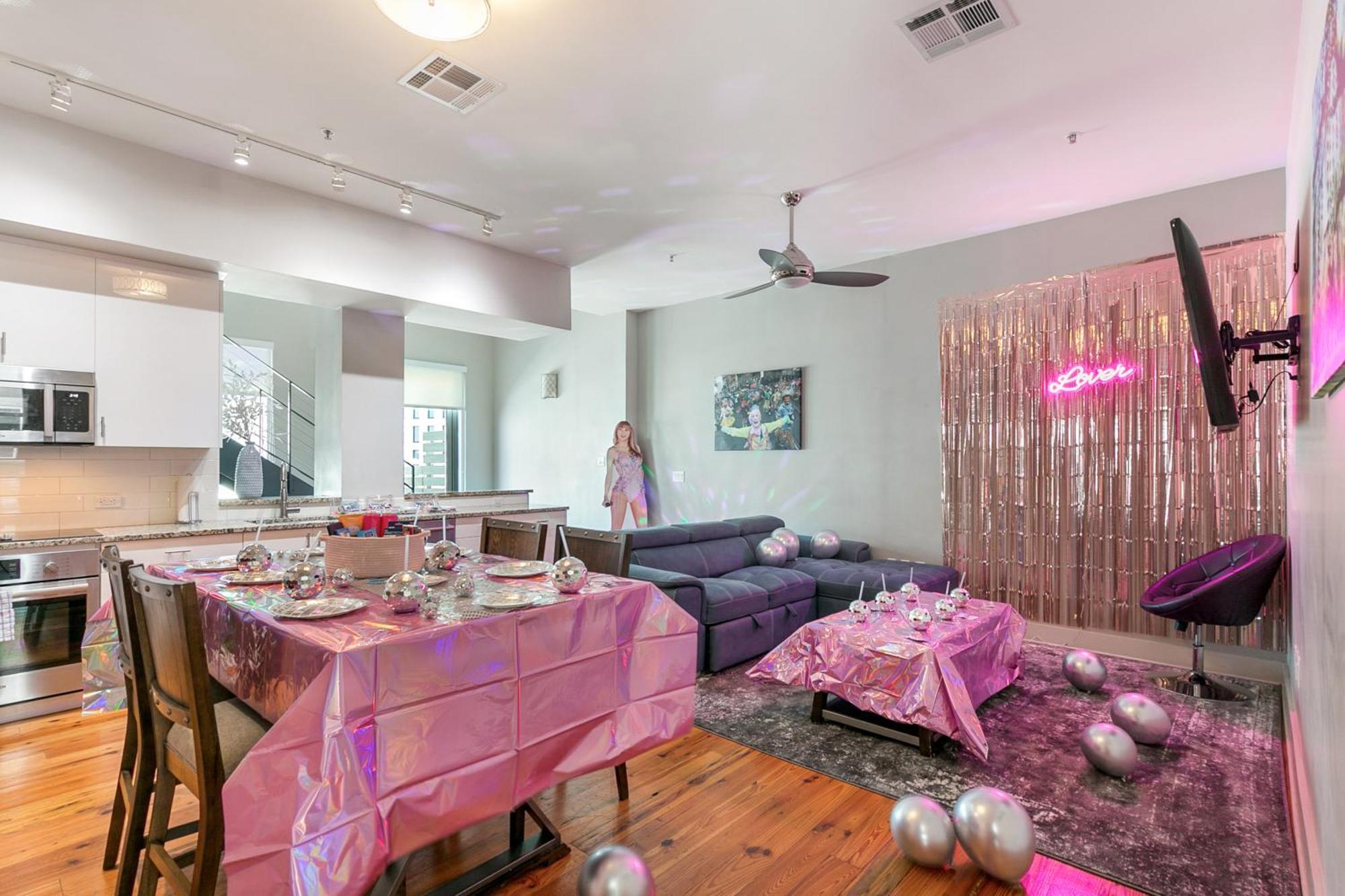 Upscale Condos And Penthouses Close To Canal And Bourbon St New Orleans  Kültér fotó